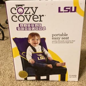NWT 6+months portable east seat by: Cozy Cover